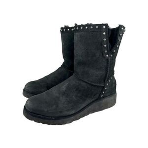 UGG Cyd Pull On Studd Boots US 8 Women's Black Suede Fur Lined Midcalf Boot